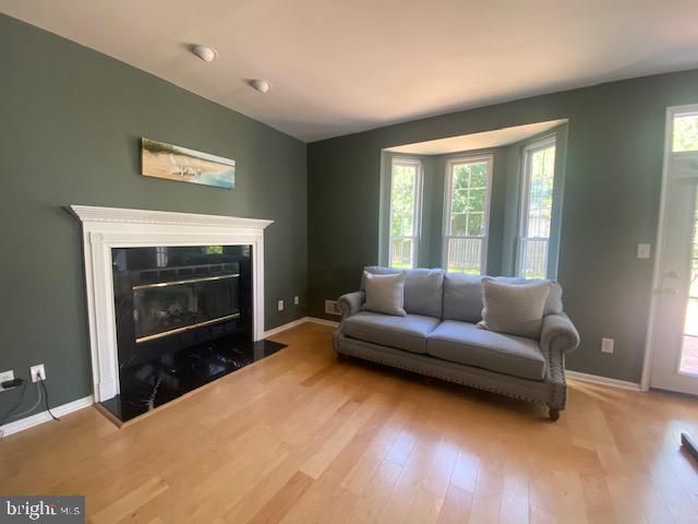 6 WYCKOFF DR, Pennington, NJ 08534