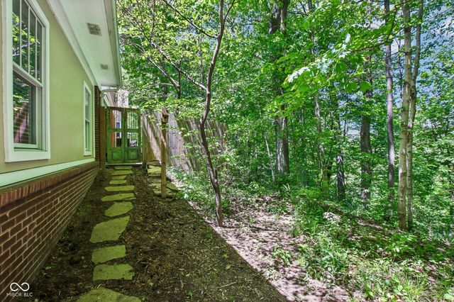 8744 W 86th Street, Indianapolis, IN 46278