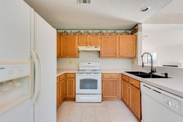 6506 Topaz Drive, Arlington, TX 76001