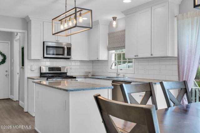 6 Harvest Court, Jackson, NJ 08527