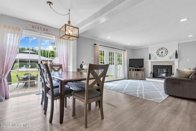 6 Harvest Court, Jackson, NJ 08527