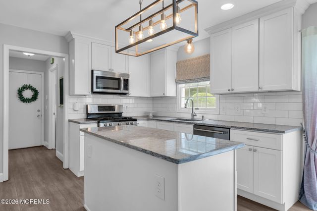 6 Harvest Court, Jackson, NJ 08527