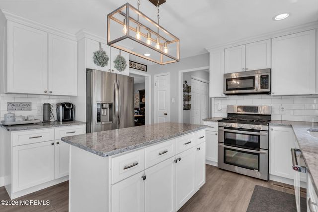 6 Harvest Court, Jackson, NJ 08527
