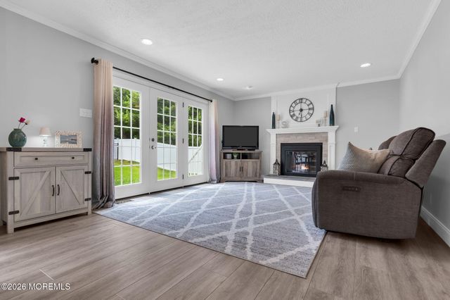 6 Harvest Court, Jackson, NJ 08527