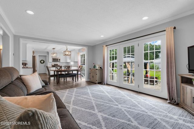 6 Harvest Court, Jackson, NJ 08527