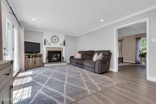 6 Harvest Court, Jackson, NJ 08527