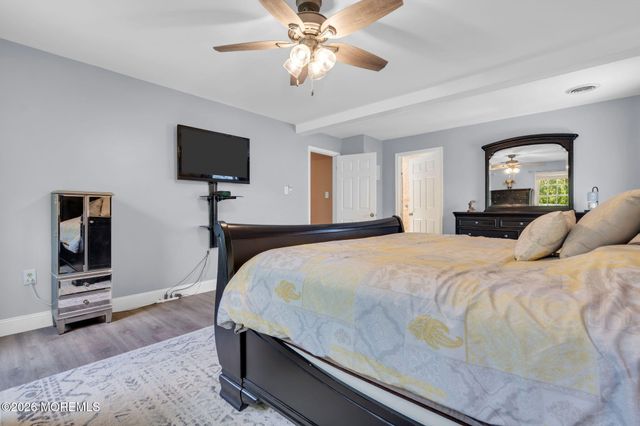 6 Harvest Court, Jackson, NJ 08527
