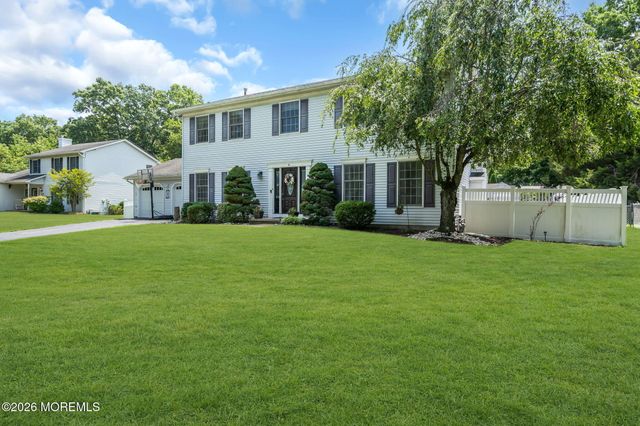 6 Harvest Court, Jackson, NJ 08527