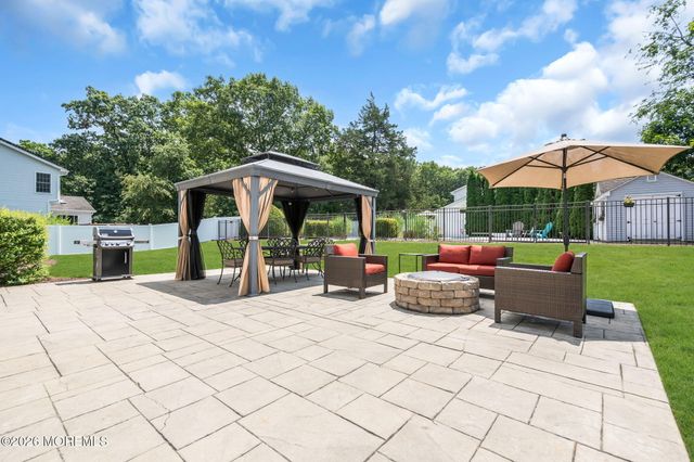 6 Harvest Court, Jackson, NJ 08527