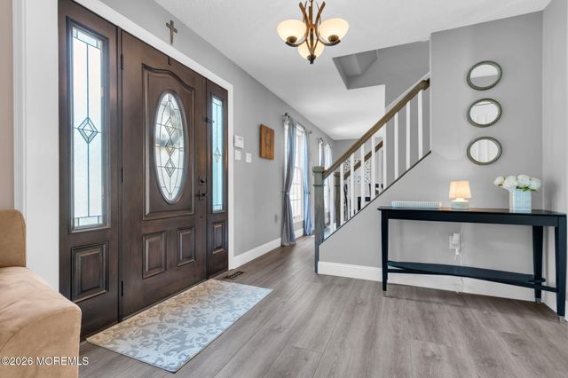 6 Harvest Court, Jackson, NJ 08527