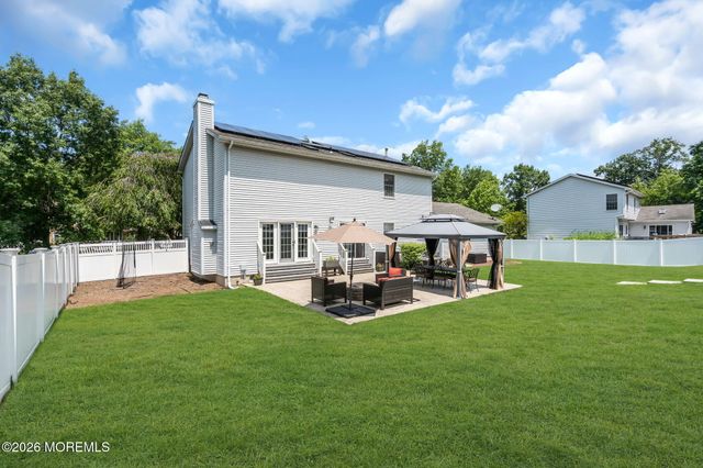 6 Harvest Court, Jackson, NJ 08527