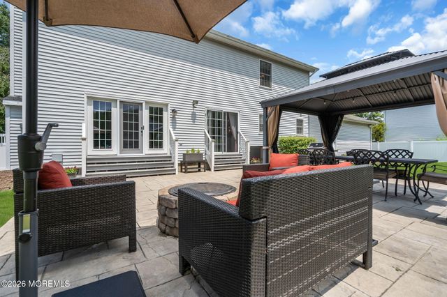 6 Harvest Court, Jackson, NJ 08527