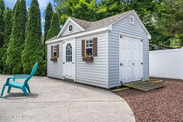 6 Harvest Court, Jackson, NJ 08527