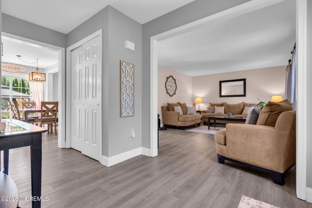 6 Harvest Court, Jackson, NJ 08527