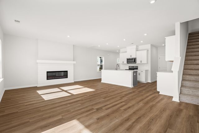 2128 Cheltenham Place, Columbia, TN 38401