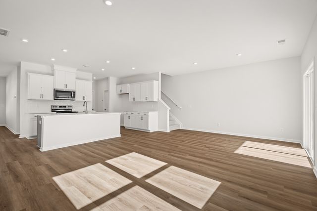 2128 Cheltenham Place, Columbia, TN 38401