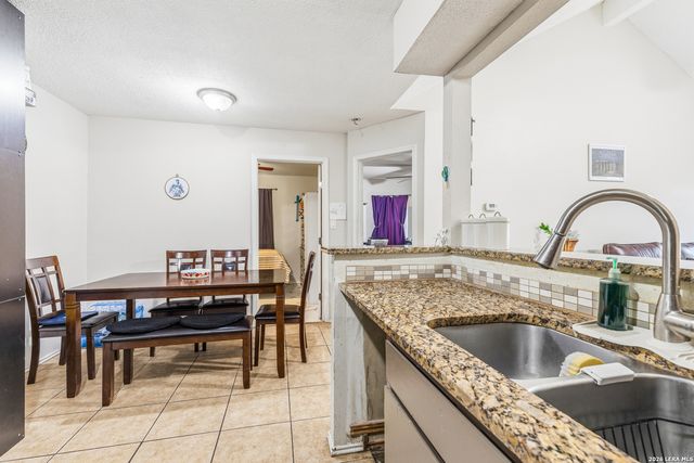 10126 Pebblestone, San Antonio, TX 78250