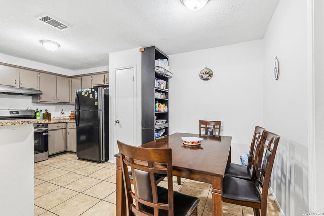 10126 Pebblestone, San Antonio, TX 78250