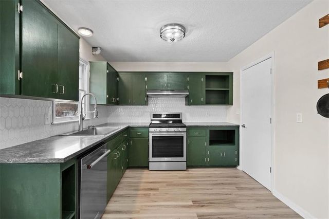 9052 E 59th Street, Raytown, MO 64133