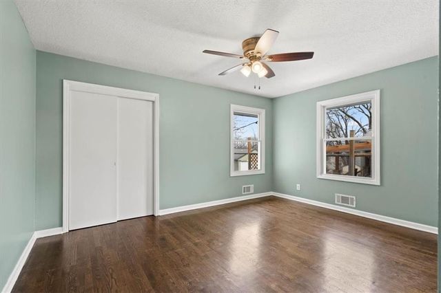 9052 E 59th Street, Raytown, MO 64133