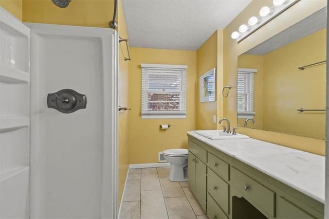 9052 E 59th Street, Raytown, MO 64133