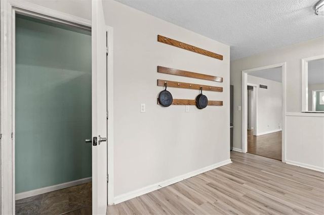 9052 E 59th Street, Raytown, MO 64133