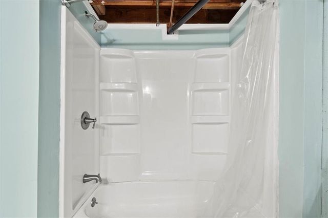 9052 E 59th Street, Raytown, MO 64133