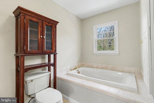14 ROYAL DRIVE, Carlisle, PA 17015