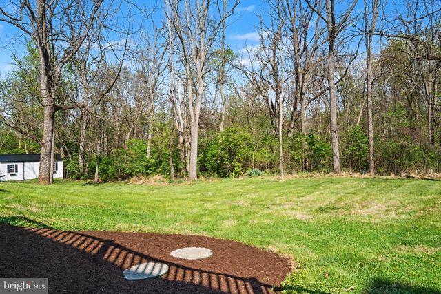 14 ROYAL DRIVE, Carlisle, PA 17015