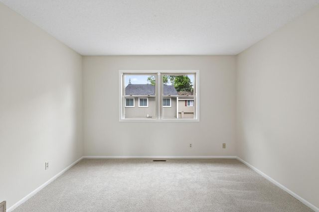 3429 Pilgrim Lane N, Plymouth, MN 55441