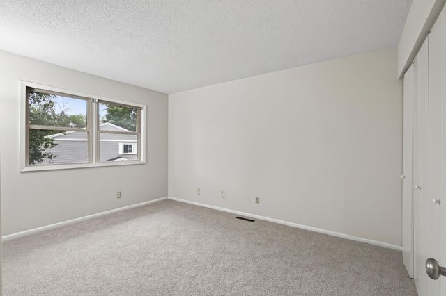 3429 Pilgrim Lane N, Plymouth, MN 55441