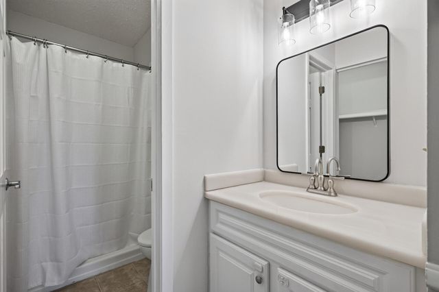 3429 Pilgrim Lane N, Plymouth, MN 55441