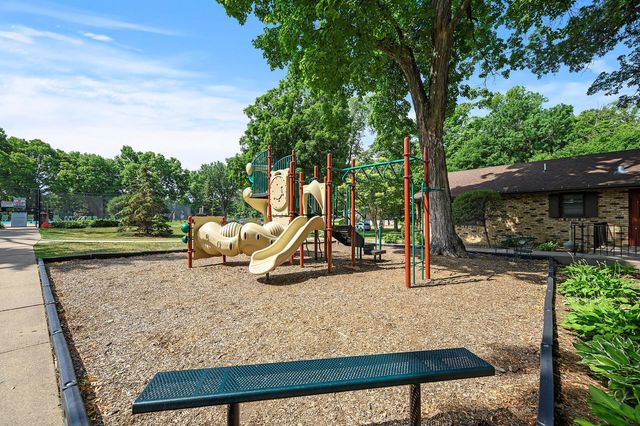 3429 Pilgrim Lane N, Plymouth, MN 55441