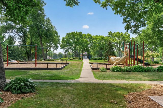 3429 Pilgrim Lane N, Plymouth, MN 55441