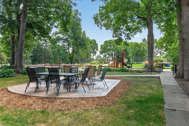 3429 Pilgrim Lane N, Plymouth, MN 55441