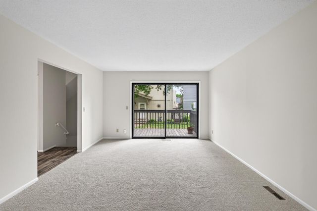 3429 Pilgrim Lane N, Plymouth, MN 55441