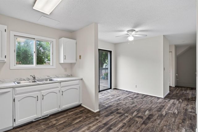 3429 Pilgrim Lane N, Plymouth, MN 55441