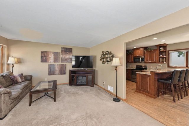 18525 Pleasant STREET, Brookfield, WI 53045