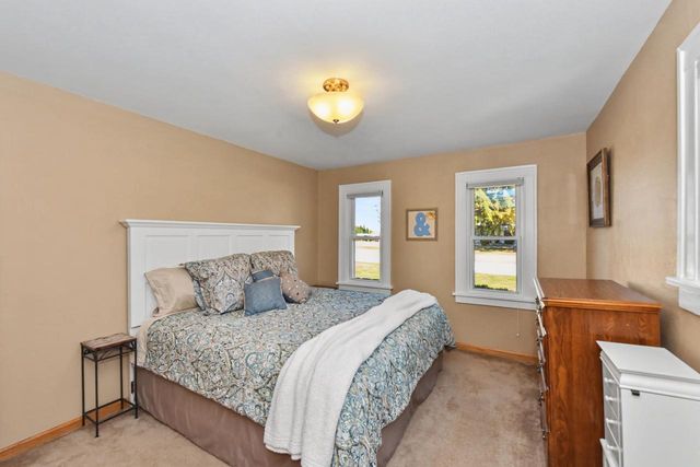 18525 Pleasant STREET, Brookfield, WI 53045