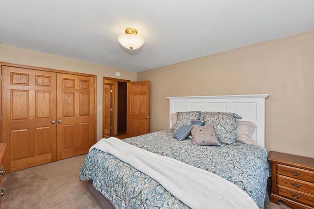 18525 Pleasant STREET, Brookfield, WI 53045