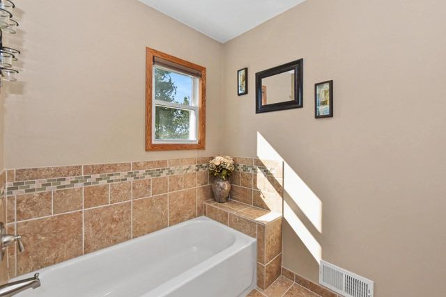 18525 Pleasant STREET, Brookfield, WI 53045