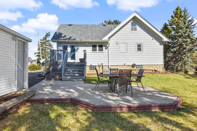 18525 Pleasant STREET, Brookfield, WI 53045