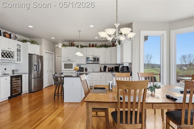 656 Overlook Drive, Oxford, MI 48371