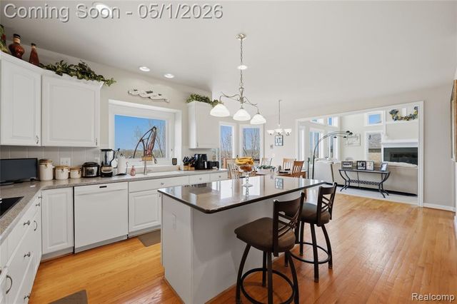 656 Overlook Drive, Oxford, MI 48371