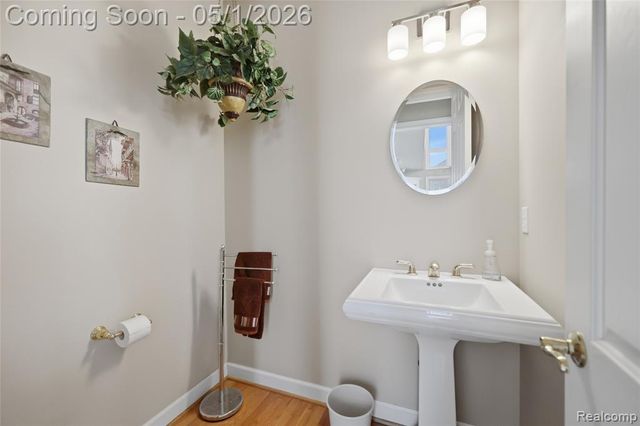 656 Overlook Drive, Oxford, MI 48371