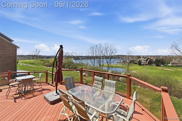 656 Overlook Drive, Oxford, MI 48371