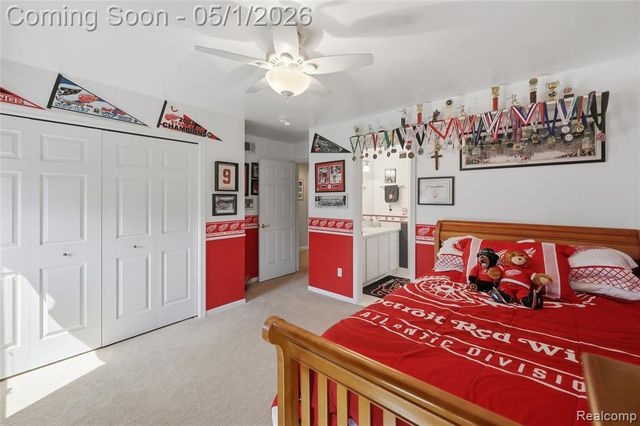 656 Overlook Drive, Oxford, MI 48371