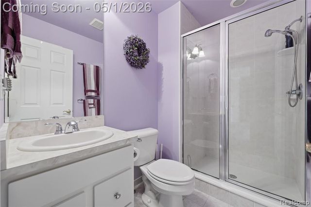656 Overlook Drive, Oxford, MI 48371