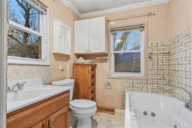 403 Keyes Drive, Parchment, MI 49004