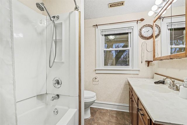 403 Keyes Drive, Parchment, MI 49004